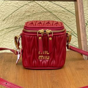 Miu Miu 5NR018 Micro Vanity Case In Matelasse Nappa Leather Red