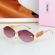 Miu Miu SMU 5692TS Sunglasses With Strass Logo In Metal Burgundy